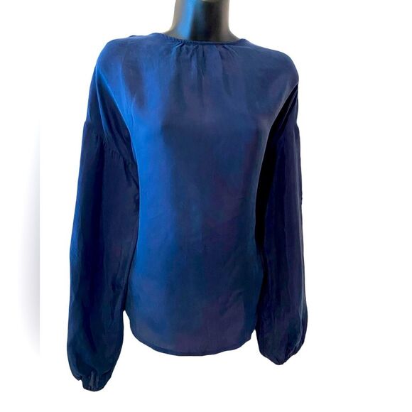 Calme by Johnny Was Navy blue silk long sleeve blouse NWT size Med. Luxury - Picture 3 of 9